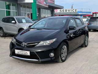 Toyota Auris foto 1