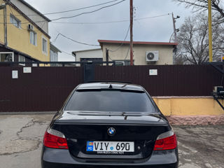 BMW 5 Series foto 2