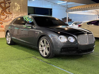 Bentley Continental Flying Spur foto 2