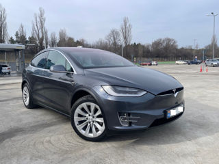 Tesla Model X foto 6