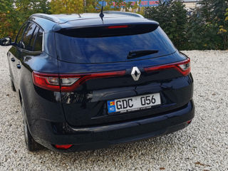 Renault Megane foto 2