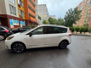 Renault Grand Scenic foto 2