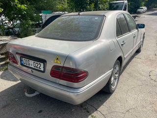 Mercedes E-Class foto 5