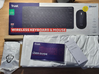 Lyra Multi-Device Wireless Keyboard & Mouse - Black