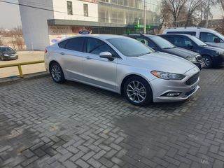 Ford Fusion foto 2