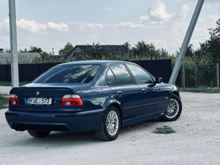 BMW 5 Series foto 4