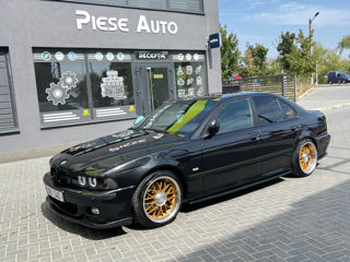 BMW 5 Series foto 3