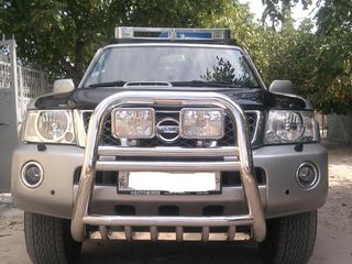 Nissan Patrol foto 1