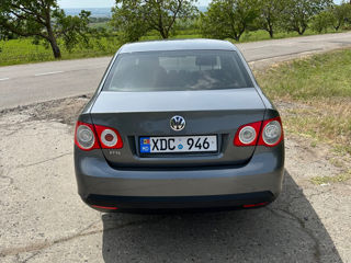 Volkswagen Jetta foto 5