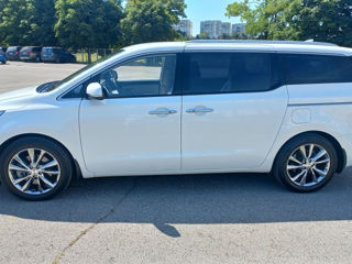 KIA Carnival foto 4