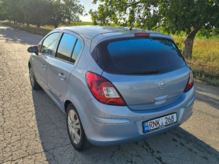 Opel Corsa foto 2