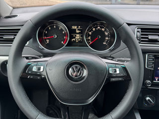 Volkswagen Jetta foto 7