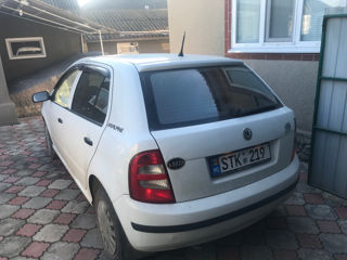 Skoda Fabia foto 2