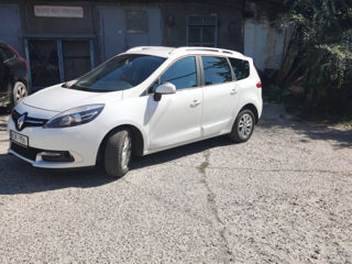 Renault Grand Scenic foto 2