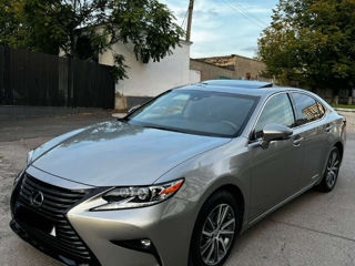 Lexus ES Series