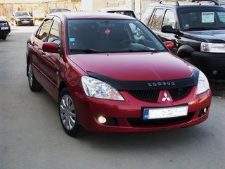 Mitsubishi Lancer foto 2