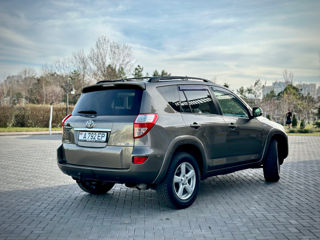 Toyota Rav 4 foto 4