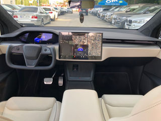 Tesla Model X foto 15