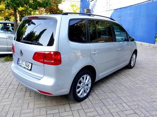 Volkswagen Touran foto 3