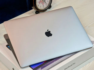 MacBook Pro 15 Retina 2019 (Core i7 9750H/16Gb Ram/512Gb SSD/Radeon Pro 555X/15.4" Retina) foto 11