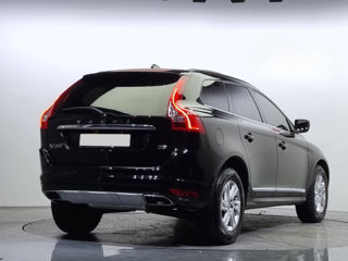 Volvo XC60 foto 2