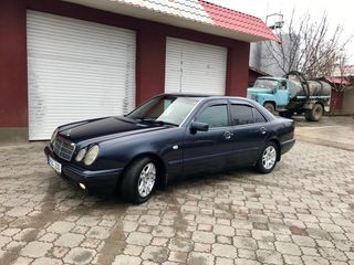 Mercedes E Class foto 3