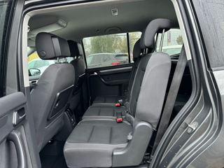 Volkswagen Touran foto 17