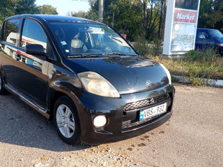 Daihatsu Sirion foto 2