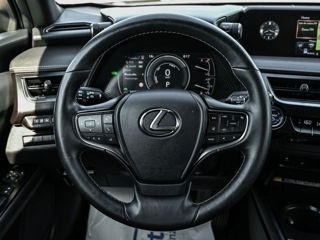 Lexus UX foto 10