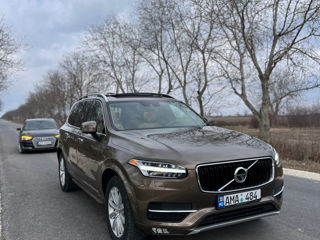 Volvo XC90 foto 1