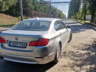 BMW 5 Series foto 10