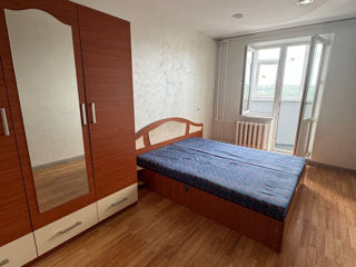 Apartament cu 4 camere, 100 m², Botanica, Chișinău foto 3