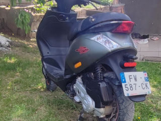 Piaggio Zip foto 8