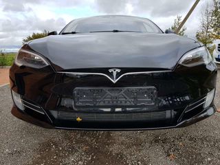 Tesla Model S foto 10