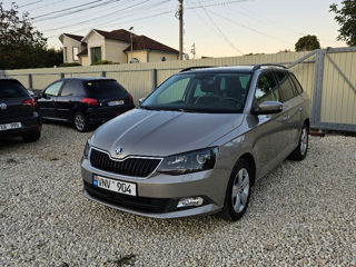 Skoda Fabia foto 2