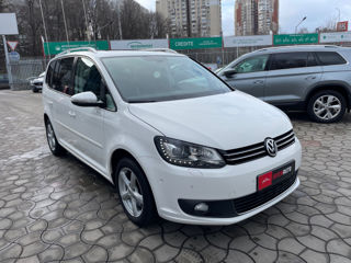 Volkswagen Touran foto 3