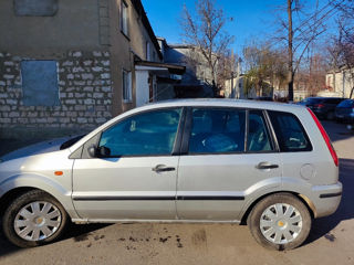 Ford Fusion foto 6