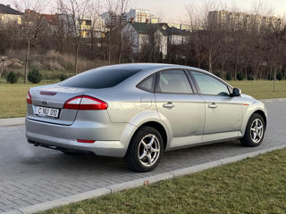 Ford Mondeo foto 5