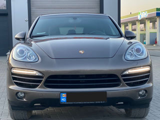 Porsche Cayenne foto 2