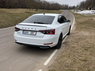 Skoda Superb foto 3