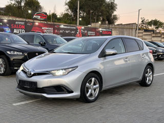 Toyota Auris foto 1