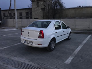 Dacia Logan foto 1