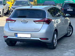 Toyota Auris foto 4