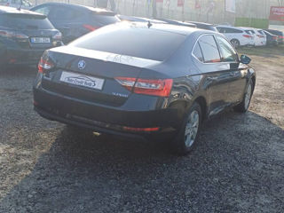 Skoda Superb foto 4