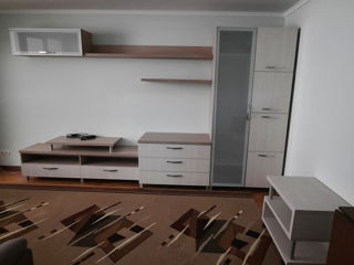 Apartament cu 2 camere, 75 m², Botanica, Chișinău foto 2