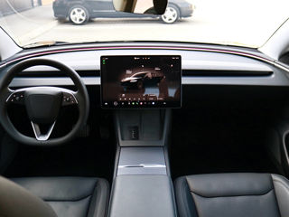 Tesla Model 3 foto 7