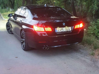 BMW 5 Series foto 6