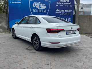 Volkswagen Jetta foto 6