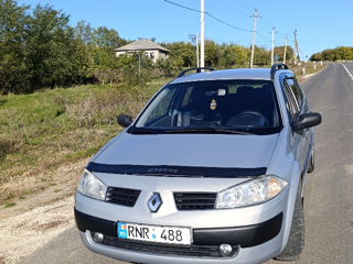 Renault Megane foto 2