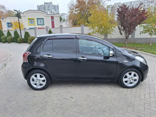 Toyota Yaris foto 4